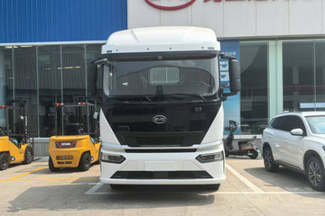 ���ǵ�Q3 6X4 ���綯ǣ���� ����637kWhͼƬ