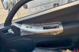 瑞沃5&nbsp;载货车驾驶室                                               图片