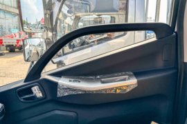 瑞沃5&nbsp;载货车驾驶室                                               图片