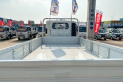 福田瑞沃5 2.5L柴油 150马力 万里扬5档 4.18米单排栏板轻卡