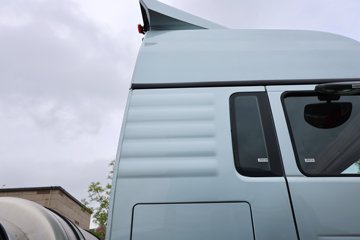 �����ǵ¿�SITRAK G7M 14.6L LNG 480���� 6X4 ǣ����ͼƬ