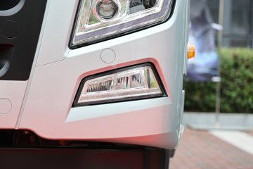 �����ǵ¿�SITRAK G7M 14.6L LNG 480���� 6X4 ǣ����ͼƬ