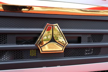 �����ǵ¿�SITRAK G7M 14.6L LNG 480���� 6X4 ǣ����ͼƬ