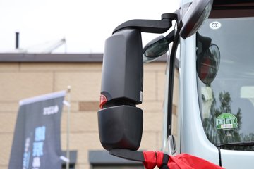 �����ǵ¿�SITRAK G7M 14.6L LNG 480���� 6X4 ǣ����ͼƬ