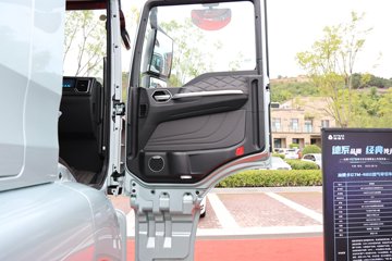 �����ǵ¿�SITRAK G7M 14.6L LNG 480���� 6X4 ǣ����ͼƬ