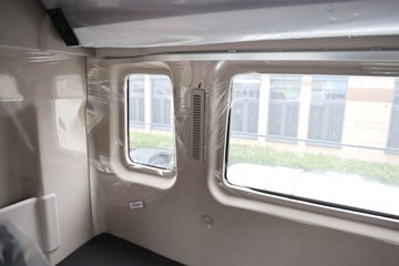 �����ǵ¿�SITRAK G7M 14.6L LNG 480���� 6X4 ǣ����ͼƬ