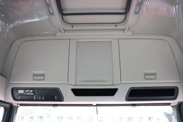 �����ǵ¿�SITRAK G7M 14.6L LNG 480���� 6X4 ǣ����ͼƬ