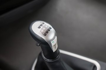 �����ǵ¿�SITRAK G7M 14.6L LNG 480���� 6X4 ǣ����ͼƬ