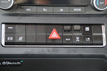 �����ǵ¿�SITRAK G7M 14.6L LNG 480���� 6X4 ǣ����ͼƬ