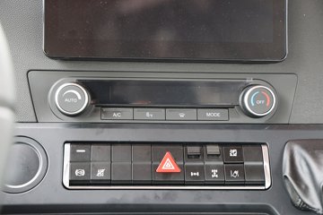 �����ǵ¿�SITRAK G7M 14.6L LNG 480���� 6X4 ǣ����ͼƬ