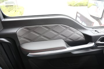 �����ǵ¿�SITRAK G7M 14.6L LNG 480���� 6X4 ǣ����ͼƬ