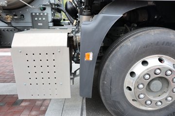 �����ǵ¿�SITRAK G7M 14.6L LNG 480���� 6X4 ǣ����ͼƬ