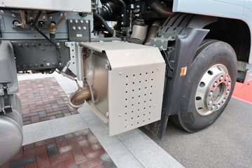 �����ǵ¿�SITRAK G7M 14.6L LNG 480���� 6X4 ǣ����ͼƬ