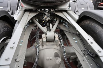 �����ǵ¿�SITRAK G7M 14.6L LNG 480���� 6X4 ǣ����ͼƬ