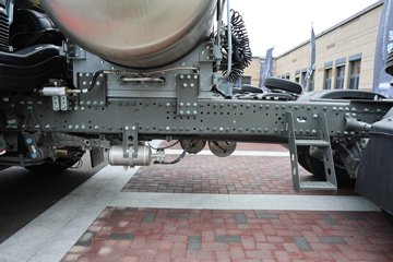 �����ǵ¿�SITRAK G7M 14.6L LNG 480���� 6X4 ǣ����ͼƬ