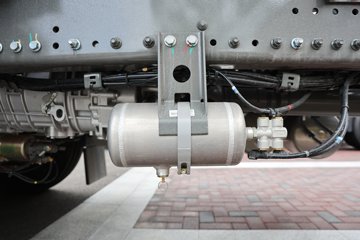 �����ǵ¿�SITRAK G7M 14.6L LNG 480���� 6X4 ǣ����ͼƬ