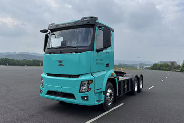 载合汽车 轻量侠 6X4 纯电动牵引车 亿纬400kWh