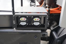 星途&nbsp;电动牵引车底盘图片