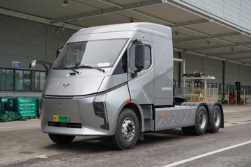 DeepWay深向星辰 6X4 纯电动牵引车 宁德时代513kWh