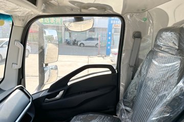 ����HOWO�Ῠ���� 2025�� 2.3L���� 151���� ������8�� 4.15�׵��������ῨͼƬ