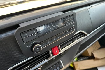 ����HOWO�Ῠ���� 2025�� 2.3L���� 151���� ������8�� 4.15�׵��������ῨͼƬ