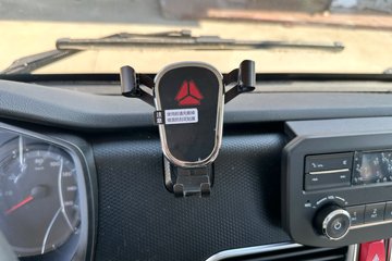 ����HOWO�Ῠ���� 2025�� 2.3L���� 151���� ������8�� 4.15�׵��������ῨͼƬ