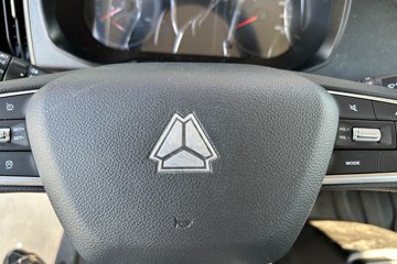 ����HOWO�Ῠ���� 2025�� 2.3L���� 151���� ������8�� 4.15�׵��������ῨͼƬ