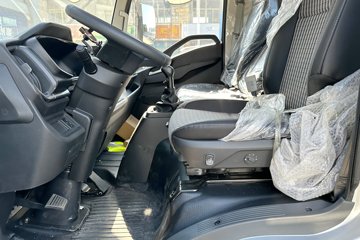 ����HOWO�Ῠ���� 2025�� 2.3L���� 151���� ������8�� 4.15�׵��������ῨͼƬ