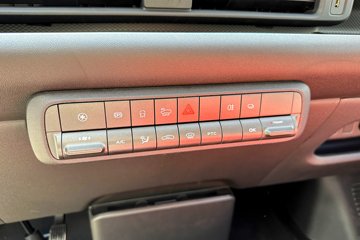 ��������V919 2025�� ��ҫ�澫Ӣ�� 2�� ����Ͷ����綯��ջ��� �Ϸʹ���41.93kWhͼƬ