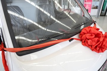 �����𱭺�ʨ 2025�� ������ 2L���� 136���� 2����ջ���ͼƬ