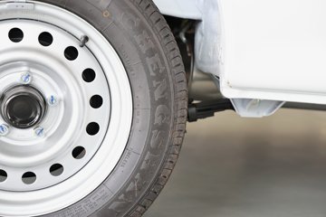 �����𱭺�ʨ 2025�� ������ 2L���� 136���� 2����ջ���ͼƬ