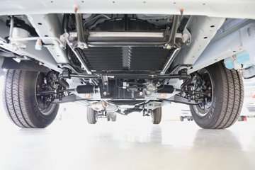 �����𱭺�ʨ 2025�� ������ 2L���� 136���� 2����ջ���ͼƬ