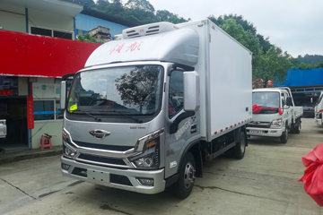 时代领航G6 190马力 LNG 4X2 4.08米单排冷藏车