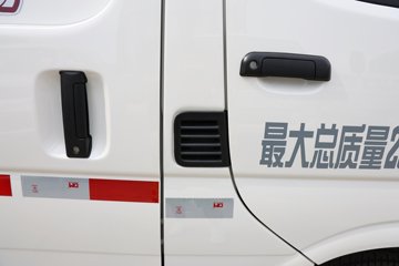 �����𱭺�ʨ 2025�� ���� 2L���� 136���� 2���߶���ջ���ͼƬ