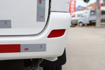 �����𱭺�ʨ 2025�� ���� 2L���� 136���� 2���߶���ջ���ͼƬ