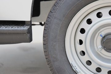 �����𱭺�ʨ 2025�� ���� 2L���� 136���� 2���߶���ջ���ͼƬ