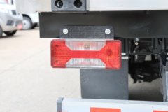 上汽跃进超越H500 大咖 170马力 4X2 4.09米冷藏车