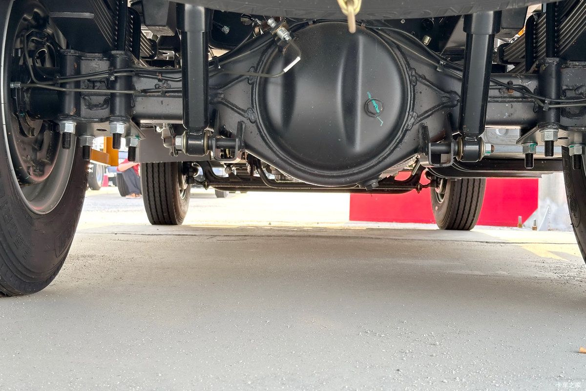 江铃全新顺达豪华款解析 136马力 城配轻载栏板轻卡创富优选