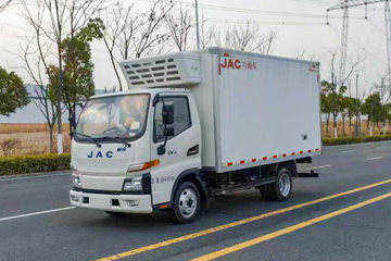 ����˧��EV3 4X2 3.89�׵��Ŵ��綯��س� 61.66kWhͼƬ