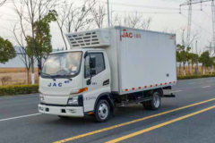 江淮帅铃EV3 4X2 3.89米单排纯电动冷藏车 61.66kWh 江淮帅铃EV3 4X2 3.89米单排纯电动冷藏车 61.66kWh