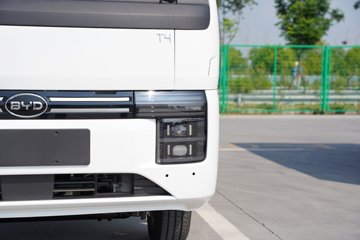 ���ǵ�T4 3.7�׵��Ŵ��綯�����Ῠ ����62.361kWhͼƬ