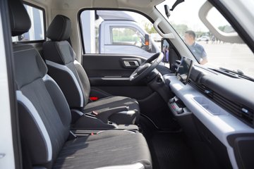 ���ǵ�T4 3.7�׵��Ŵ��綯�����Ῠ ����62.361kWhͼƬ