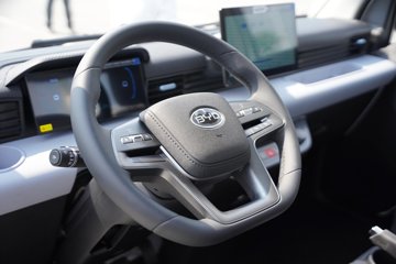 ���ǵ�T4 3.7�׵��Ŵ��綯�����Ῠ ����62.361kWhͼƬ