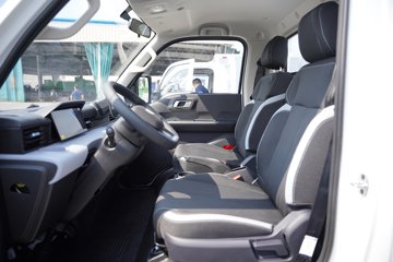 ���ǵ�T4 3.7�׵��Ŵ��綯�����Ῠ ����62.361kWhͼƬ