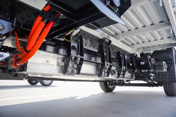 ���ǵ�T4 3.7�׵��Ŵ��綯�����Ῠ ����62.361kWhͼƬ