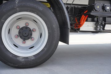 ���ǵ�T4 3.7�׵��Ŵ��綯�����Ῠ ����62.361kWhͼƬ