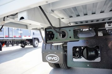 ���ǵ�T4 3.7�׵��Ŵ��綯�����Ῠ ����62.361kWhͼƬ