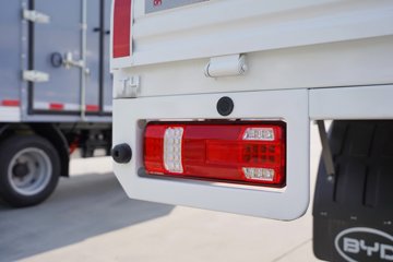 ���ǵ�T4 3.7�׵��Ŵ��綯�����Ῠ ����62.361kWhͼƬ