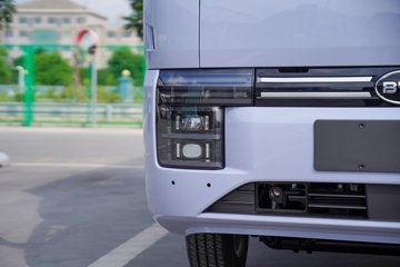 ���ǵ�T4 3.7�׵��Ŵ��綯��ʽ�Ῠ ����62.361kWhͼƬ