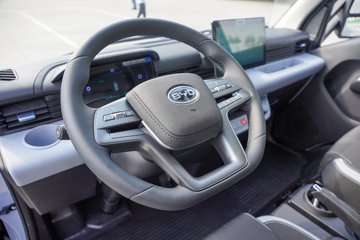 ���ǵ�T4 3.7�׵��Ŵ��綯��ʽ�Ῠ ����62.361kWhͼƬ